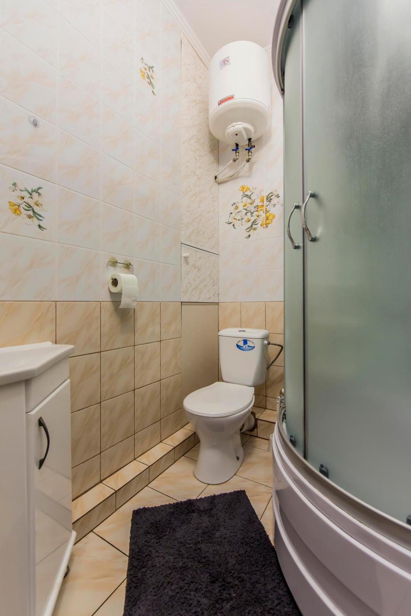Large 2 Room Apartment With A Beautiful View 2 Min Metro Chernigivska Kijów Zewnętrze zdjęcie