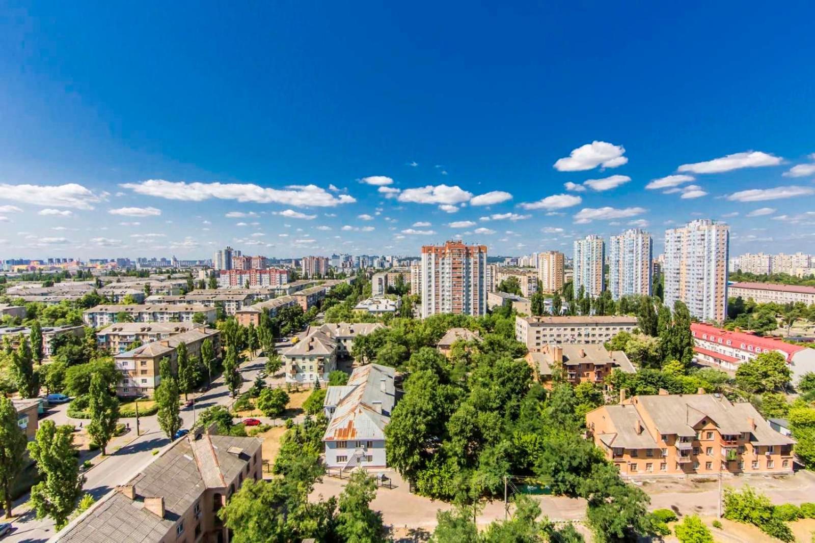 Large 2 Room Apartment With A Beautiful View 2 Min Metro Chernigivska Kijów Zewnętrze zdjęcie